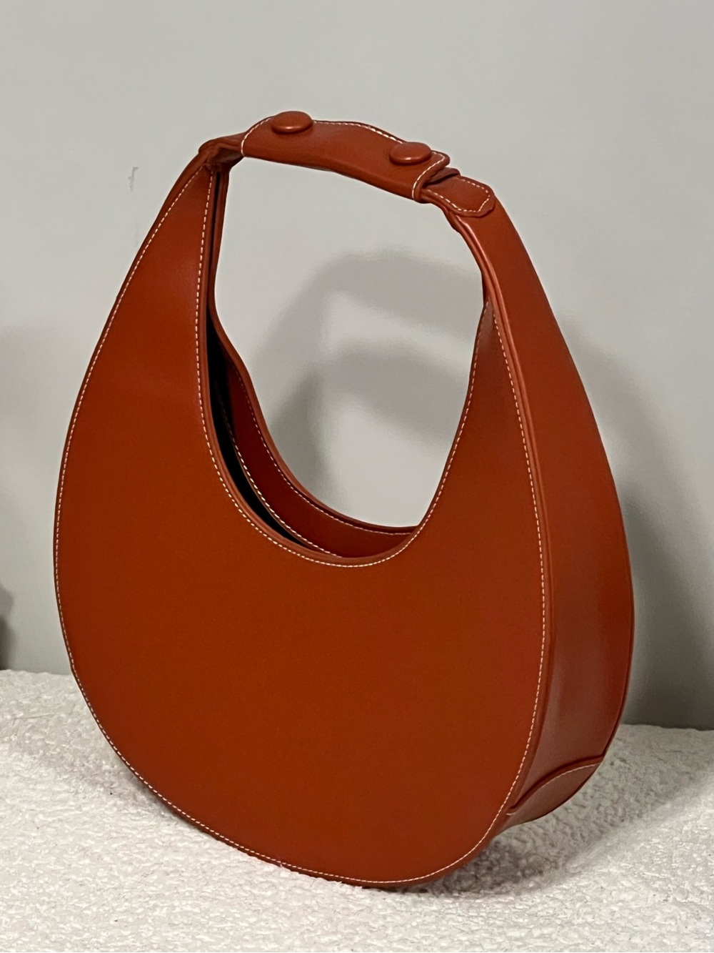 Curved Saddle Shoulder Bag in Cognac